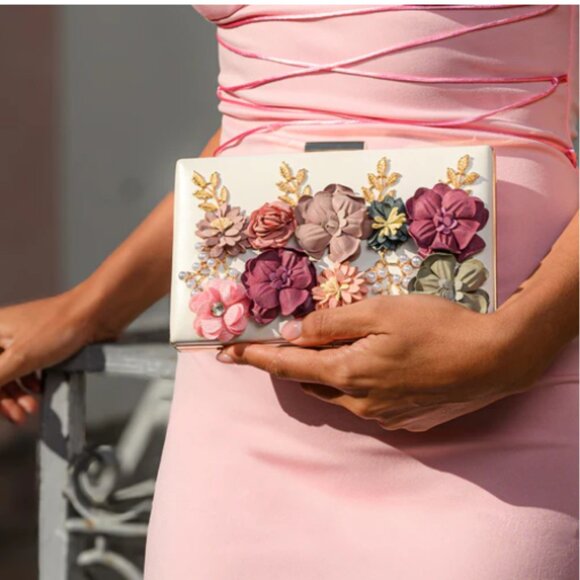 Juliet Flower Clutch Bag - Picture 8 of 9